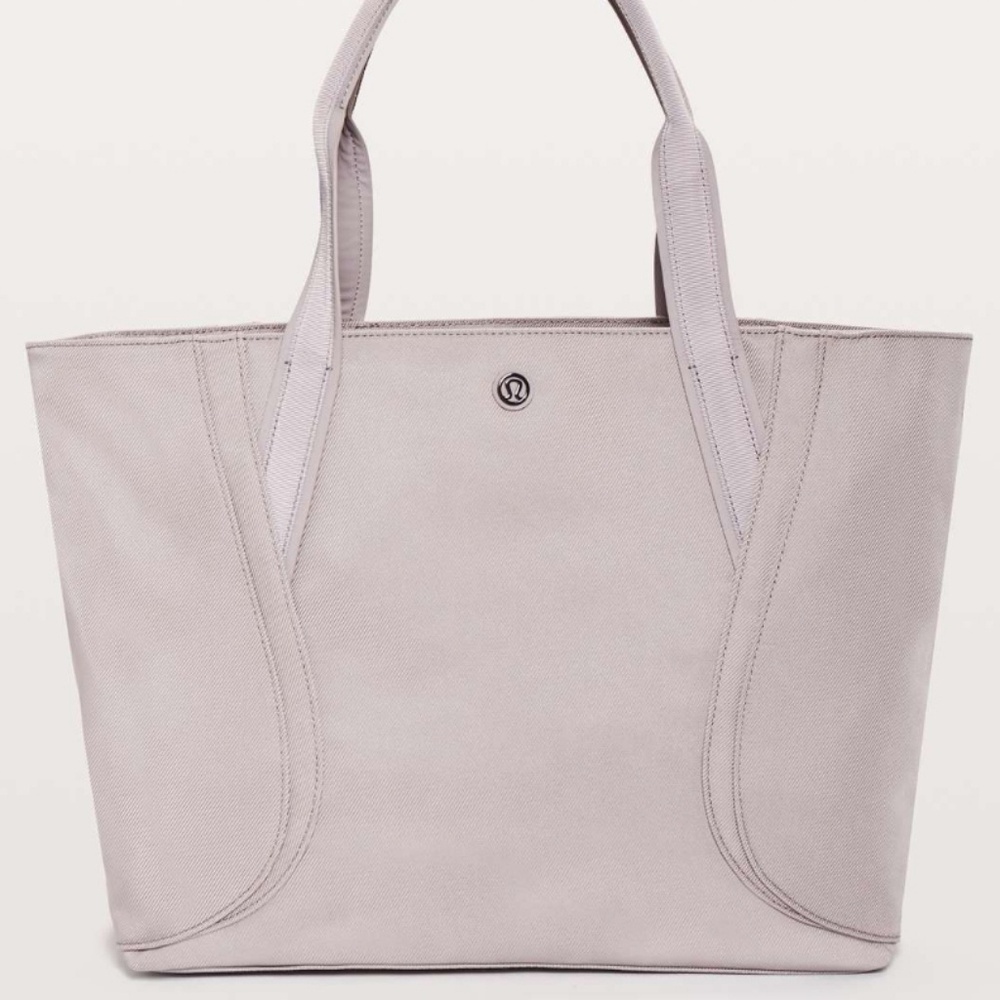 ***SOLD*** New Lululemon Tote